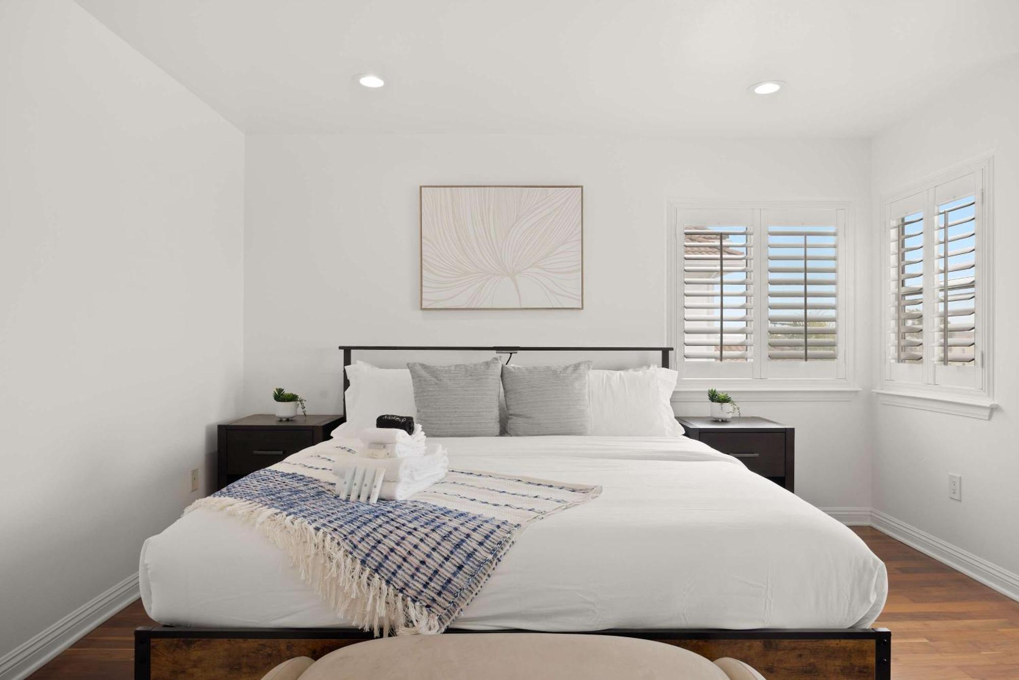 New Listing Dodger Clubhouse By Colby & Conrad * Los Angeles